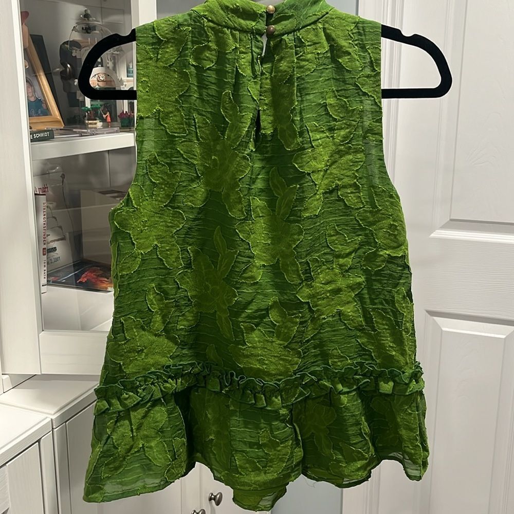 ANTHROPOLOGIE (Maeve) Savannah Peplum Textured Floral Blouse, Green, Size 4 - Picture 6 of 11